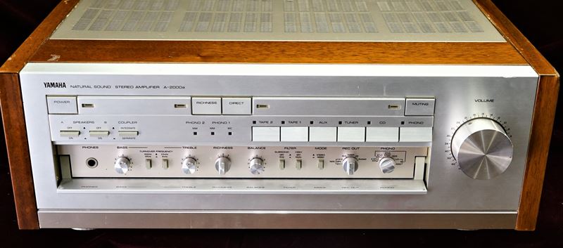 ヤマハ YAMAHA A-2000a プリメインアンプ